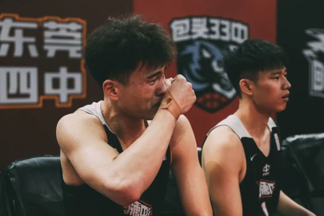 如何通过团队配合提高篮板成功率?_0
