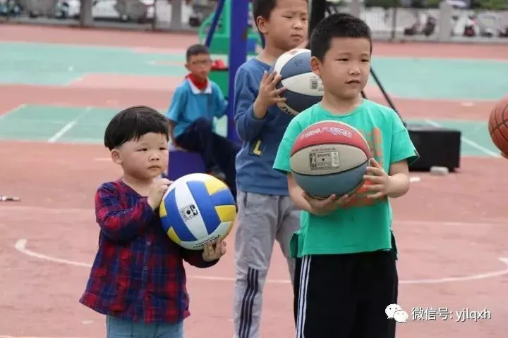篮球教练如何帮助球员理解规则的重要性?_0